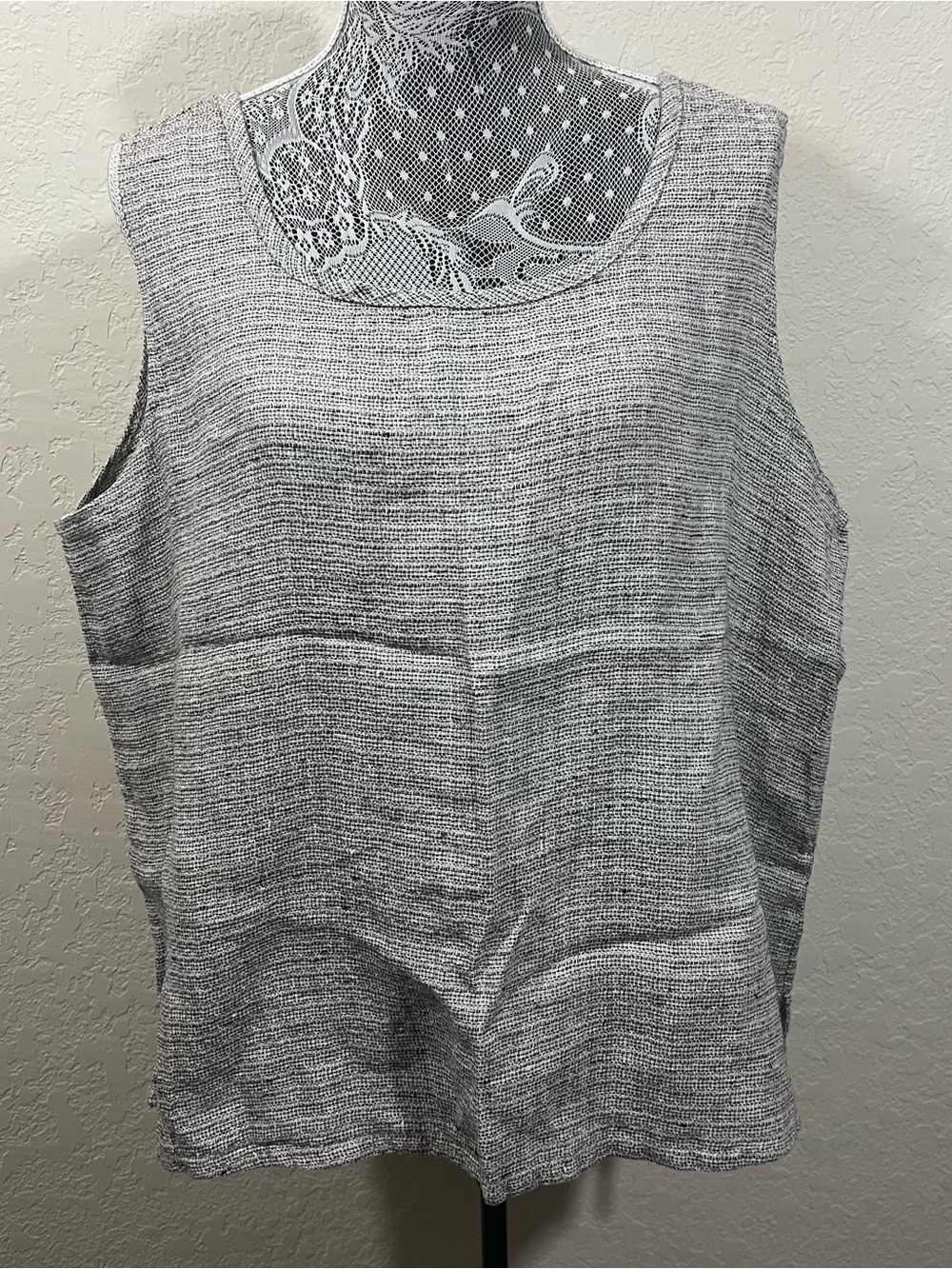 FLAX Women’s Large 100% Linen Black White Textured Scoop Neck Tank Top